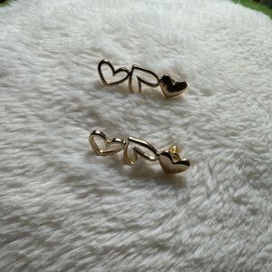 Chic Gold Heart Earrings NWOT